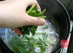 Illustration of how to make leek and tofu soup 6