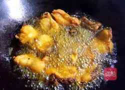 Illustration of how to make spicy fish pieces 10