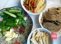 Illustration of how to make stir-fried pork liver with kimchi 3