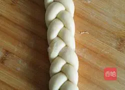 Illustration of how to make braided bread 11
