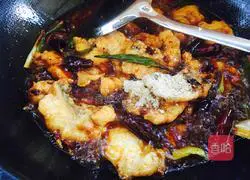 Illustration of how to make spicy fish in dry pot 19