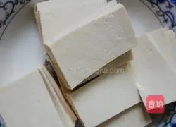 Illustration of how to make tomato stewed cabbage and tofu 1