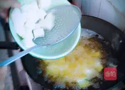 Illustration of how to make stewed winter melon with lychee meat 11