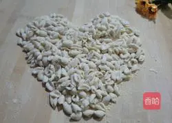 Illustration of how to make braised sesame seeds 5