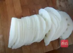 Illustration of how to make honey lotus root 3