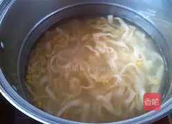 Illustration of how to make Shaanxi fried noodles 5