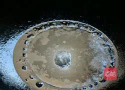 Illustration of how to make rock sugar elbow 6