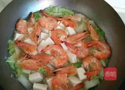 Illustration of how to make shrimp soup, cabbage and tofu 2