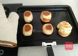 Illustration of how to make small bread 8