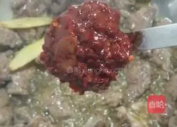 Illustration of braised beef with dried bamboo shoots 4