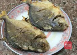 Illustration of home-style braised pomfret 5