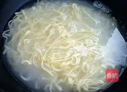 Illustration of how to make fried noodles with mushrooms and minced meat 7