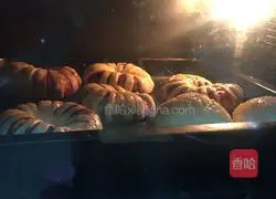 Illustration of making bean paste bread 14