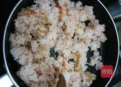 Illustration of making seaweed kimchi dumplings 4