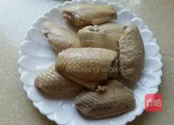 Illustration of how to make braised chicken wings 1