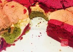 Illustration of how to make three-color chiffon cake 15