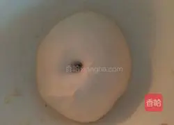 Illustration of how to make ham, chicken and mushroom pizza 6