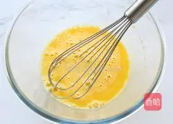 Illustration of how to make matcha cream cake roll 4