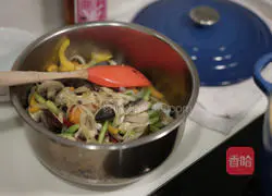 Spanish seafood risotto recipe illustration 2