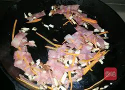 Illustration of how to make bacon pizza 3