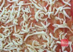 Cheese Sausage and Ham Pizza Recipe Illustration 4