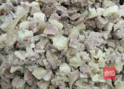 Illustration of how to stir-fry diced beef 2