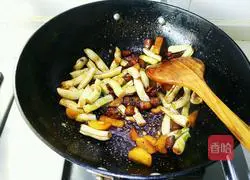 Shanxi Illustration of how to make braised beans and noodles 5