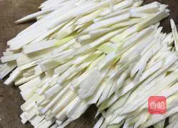 Illustration of how to make fried shredded eel with wild rice 2