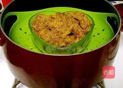 Illustration of how to make steamed pork with tofu powder 7