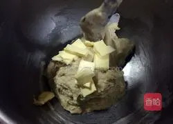 Illustration of how to make garland bread 4