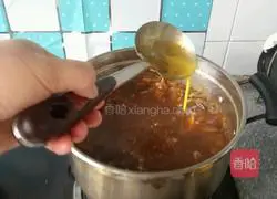 Illustration of how to make braised noodles with shredded mushrooms and chicken 12