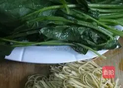 Illustration of how to make spinach and tofu dumplings 1