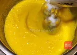 Illustration of how to make eight-inch chiffon cake 9