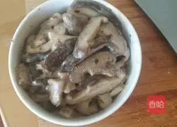 Cream Mushroom Grilled Chicken Cheese Pizza Recipe Illustration 9