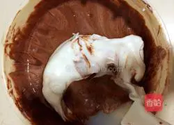 Cocoa Chiffon Cake Recipe Illustration 6