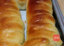 Caterpillar Illustration of how to make bread 4