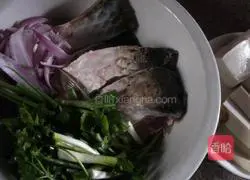Illustration of how to cook fish stew with tofu for parents 3