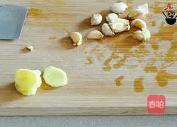 Illustration of how to make radish and beef brisket pot 4