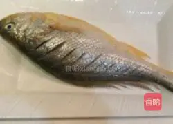 Illustration of how to make braised fish 1