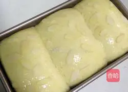 Illustration of how to make coconut milk toast 11