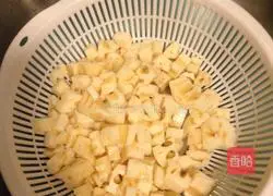 Illustration of steamed pork with lotus root powder 2