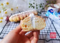 Illustration of how to make light butter caterpillar bread 18