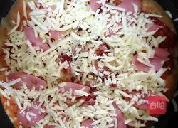 Illustration of how to make pizza in a pan 13