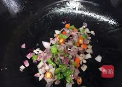 Illustration of how to make salt and pepper pork ribs 7