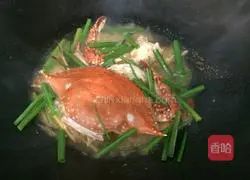 Illustration of how to make stir-fried crabs with onion and ginger 8