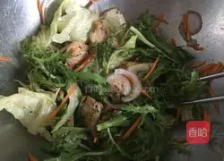 Illustration of how to make Italian chicken salad 5