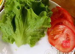 Illustration of how to make ham, bacon and egg sandwich 3