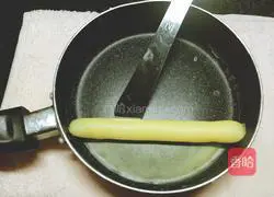 Illustration of how to make durian pancake 7