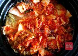 Illustration of how to make pork belly and kimchi soup 6