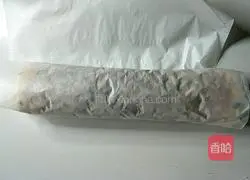 Illustration of how to make sea salt, chive and meat floss cake rolls 16